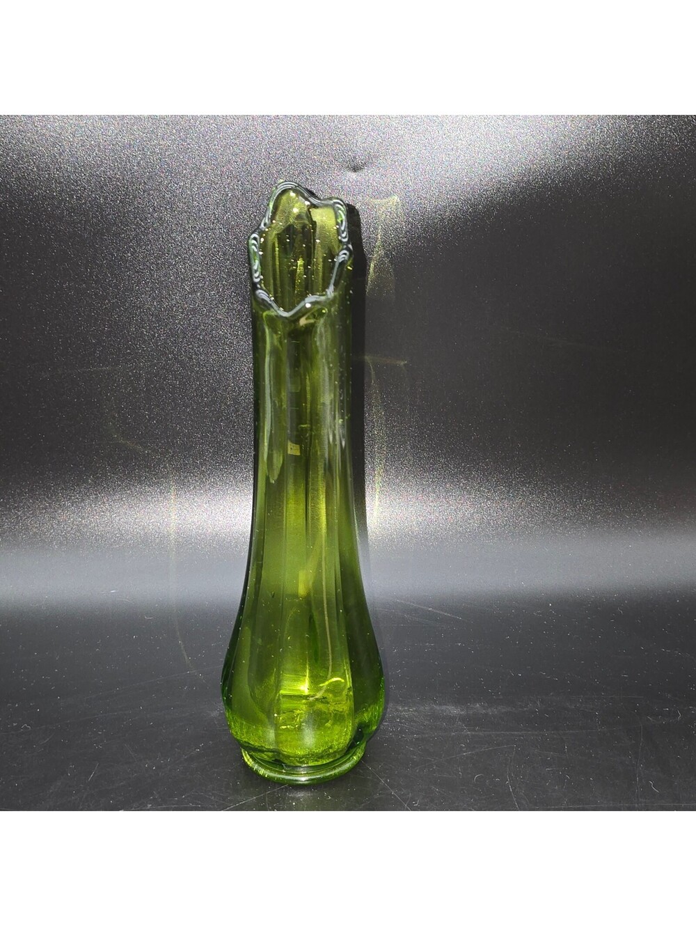 Vintage MCM L.E. Smith Simplicity Green Swung Glass Vase 10” Mid Century Art
